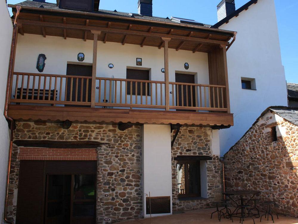 Casa Rural El Almendro De Maria Ponferrada Exterior foto