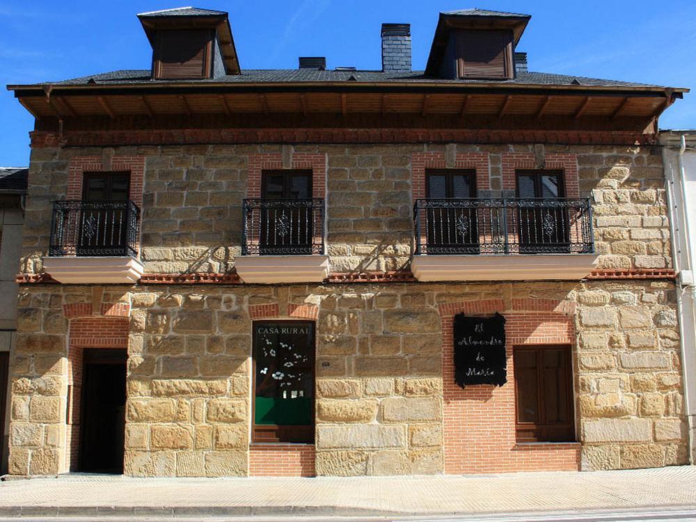 Casa Rural El Almendro De Maria Ponferrada Exterior foto